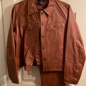 Metro style genuine leather boot cut 2 pc size 10 slightly worn good condition